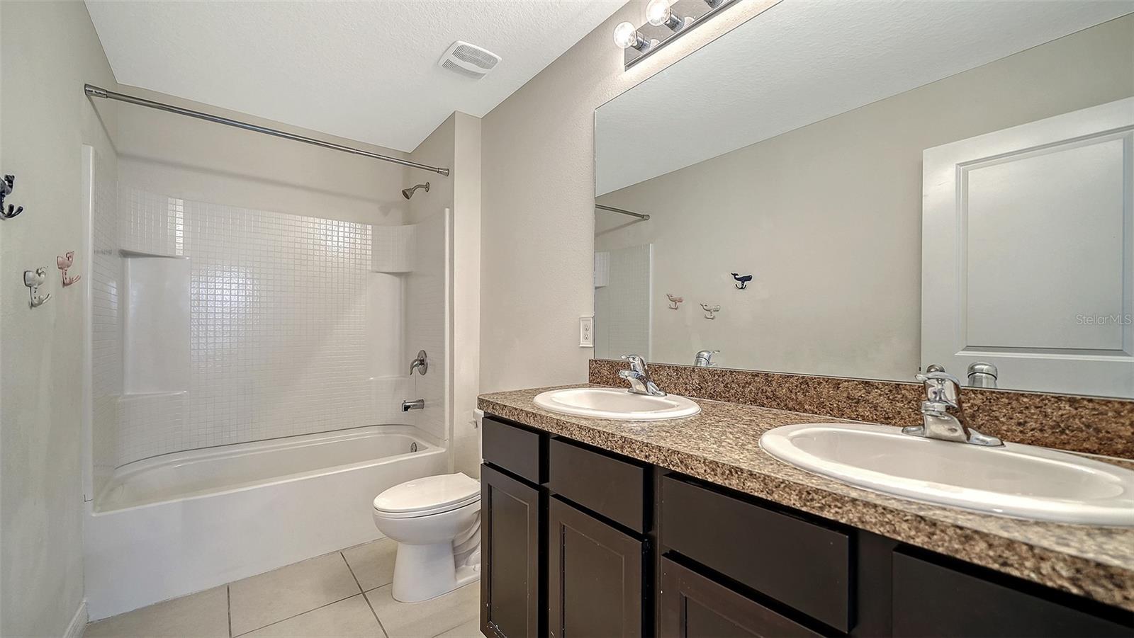 Image 28 of 48 For 5150 San Palermo Drive