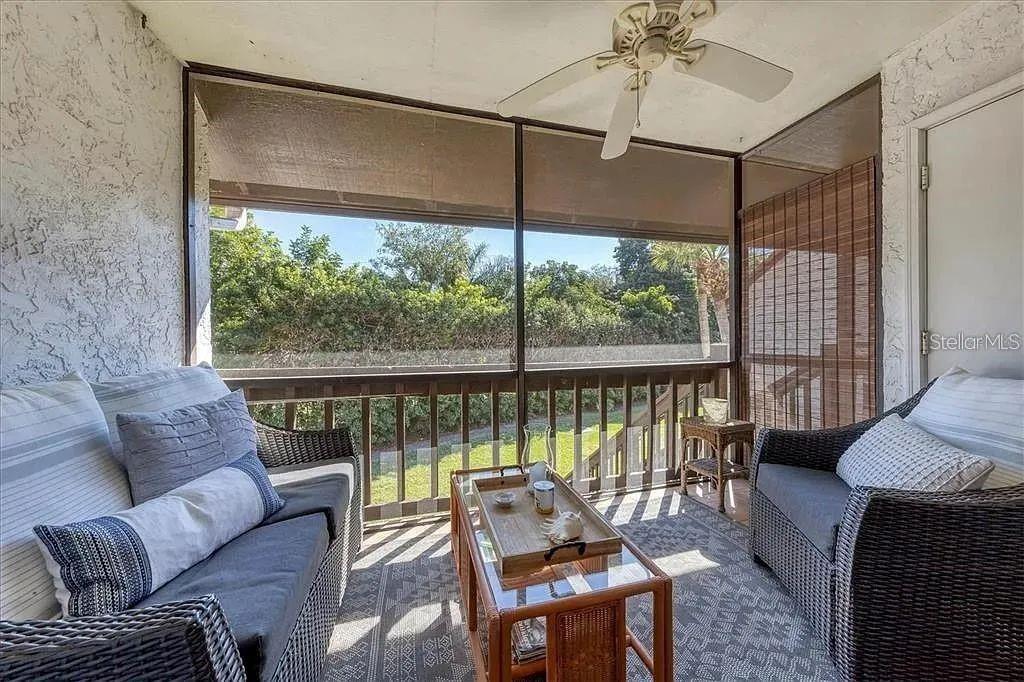 Image 14 of 46 For 1650 Stickney Point Road 50-202