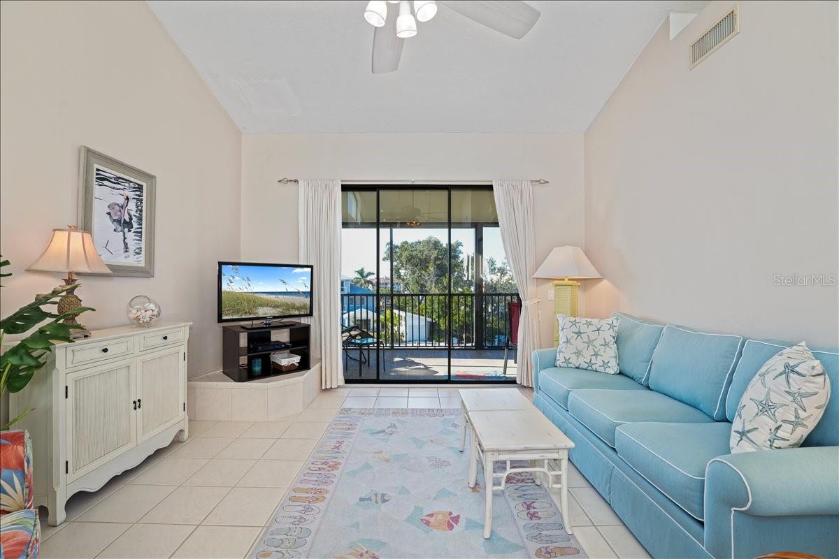 Image 11 of 74 For 4112 128th Street W 605