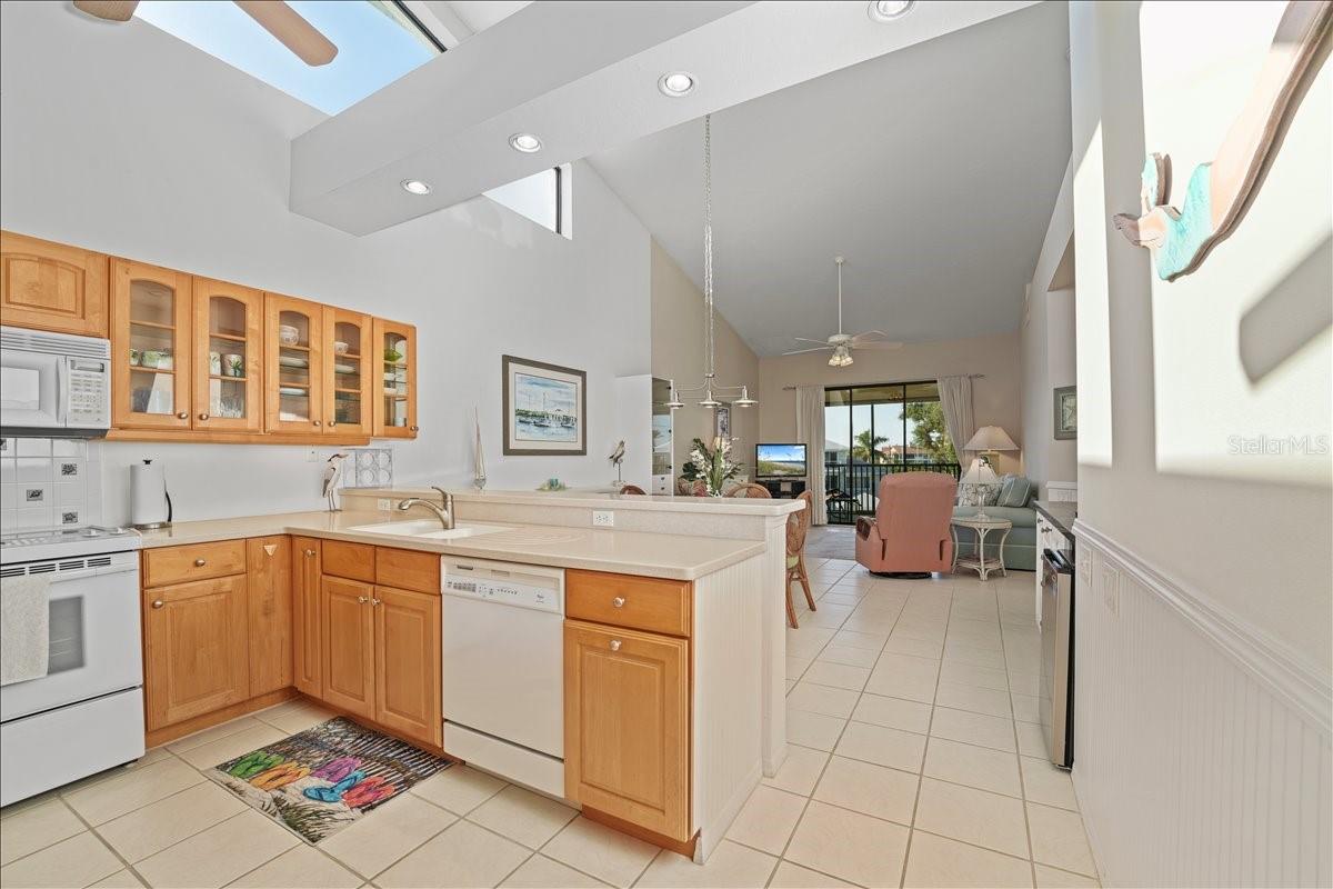 Image 13 of 74 For 4112 128th Street W 605