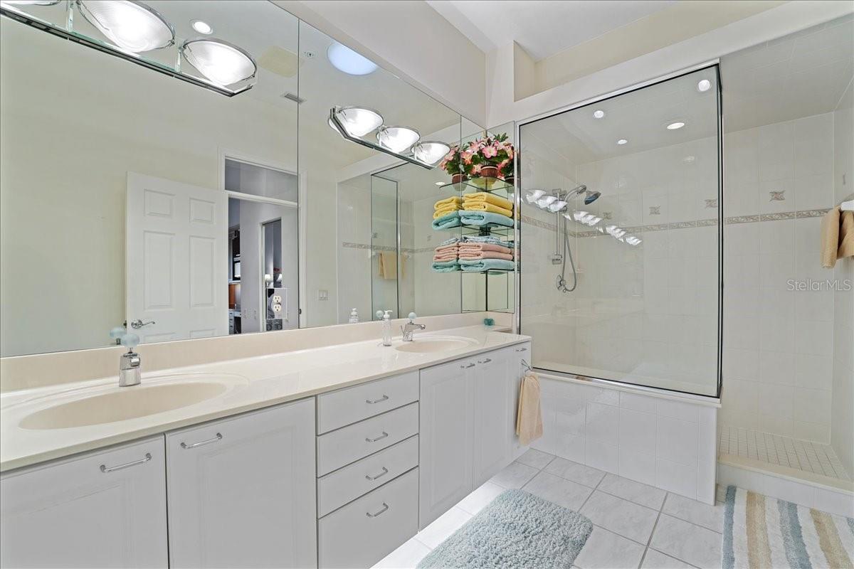 Image 26 of 74 For 4112 128th Street W 605