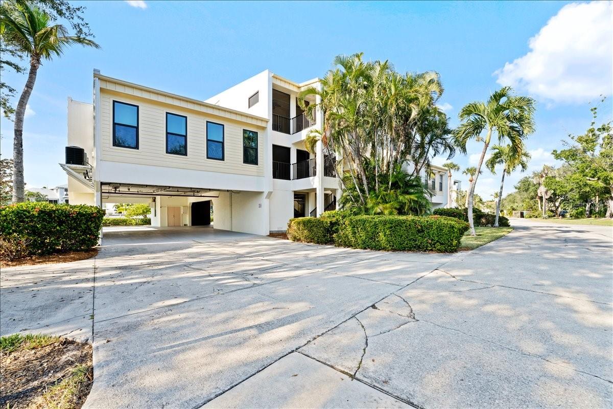 Image 43 of 74 For 4112 128th Street W 605