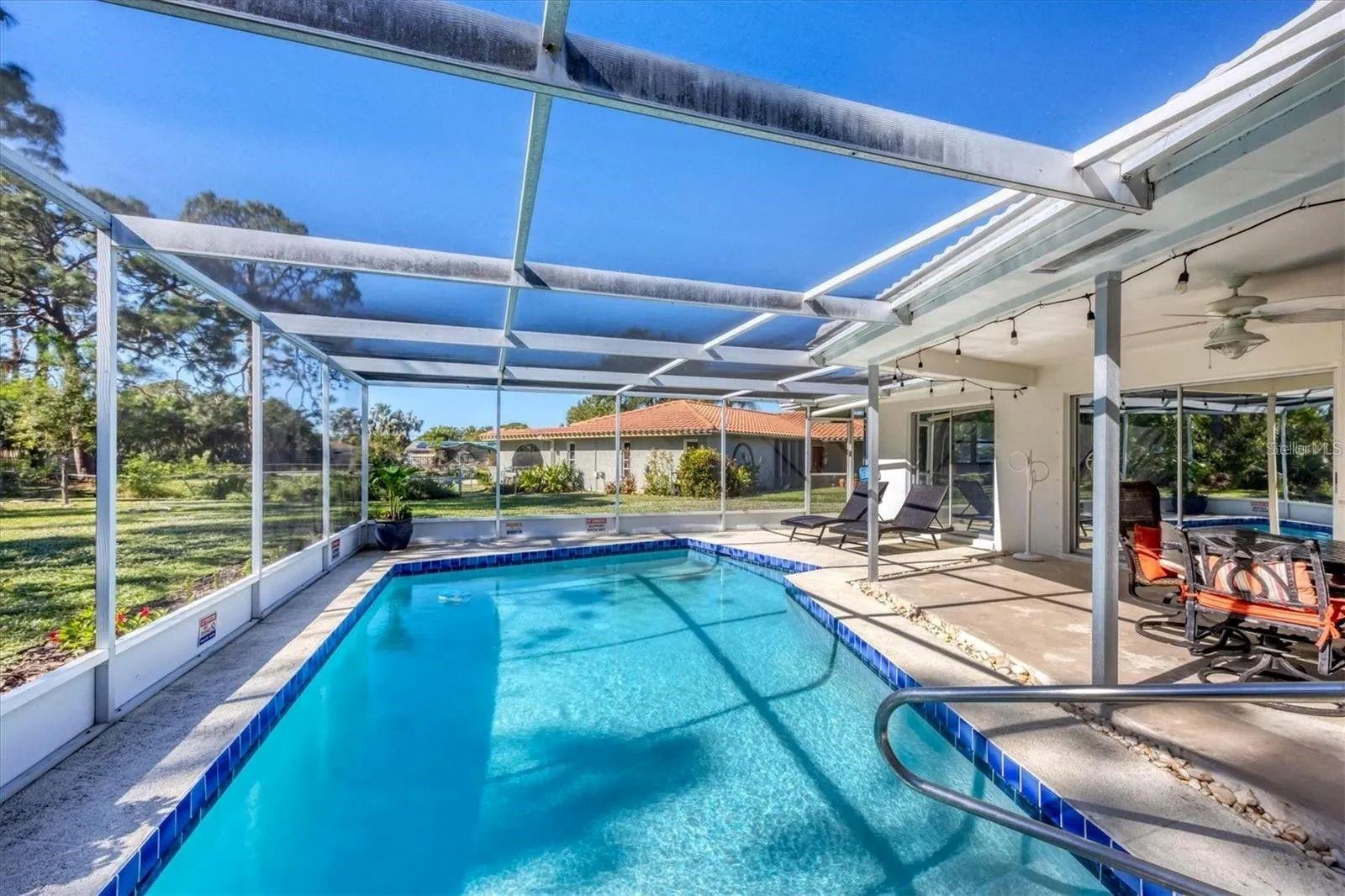 Image 29 of 33 For 2410 Cass Street