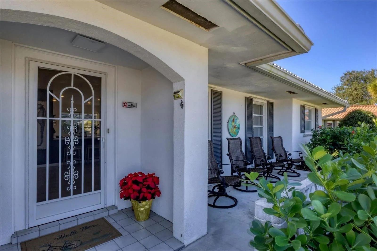 Image 3 of 33 For 2410 Cass Street