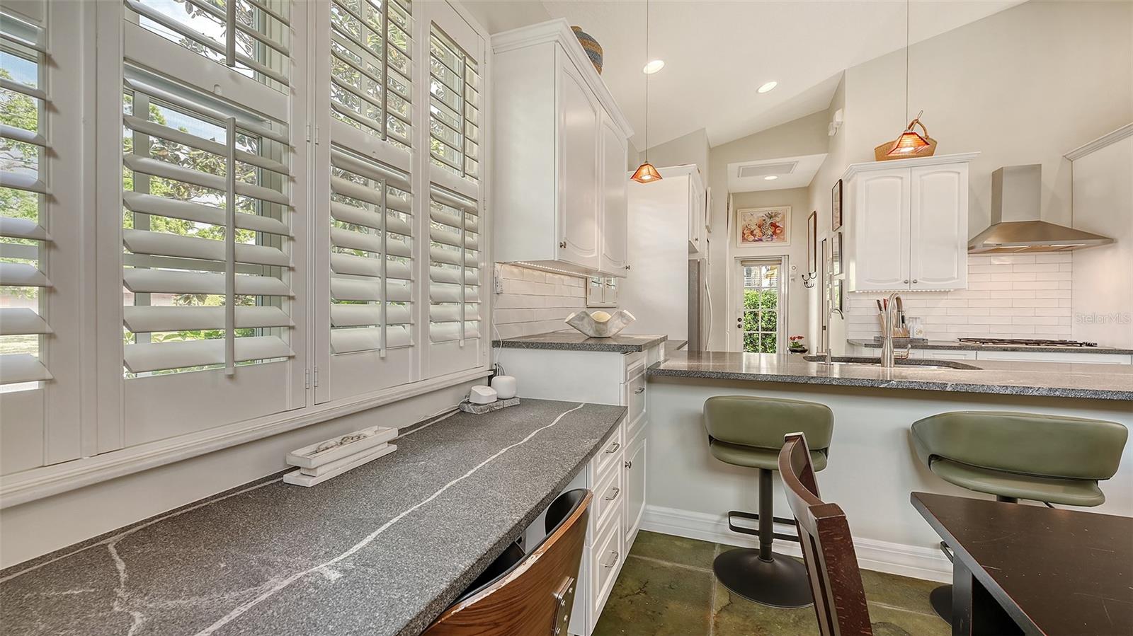 Image 16 of 84 For 640 Osprey Avenue