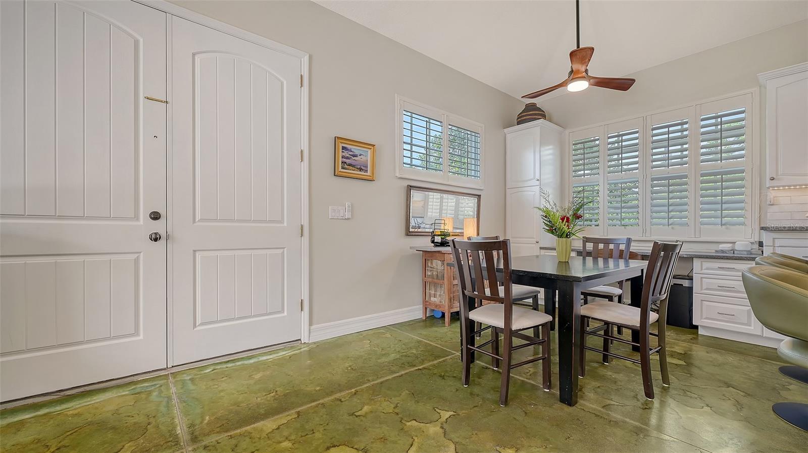 Image 17 of 84 For 640 Osprey Avenue