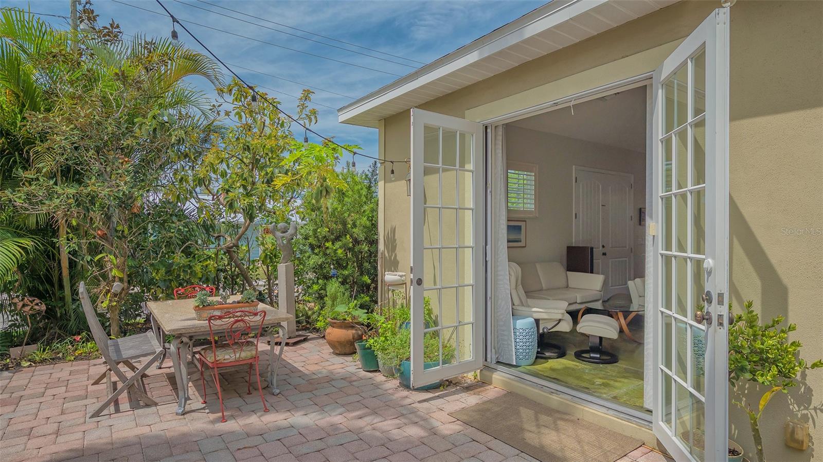 Image 35 of 84 For 640 Osprey Avenue