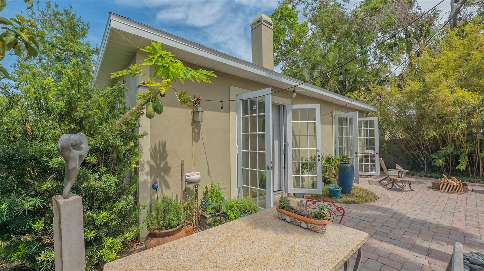 Image 37 of 84 For 640 Osprey Avenue