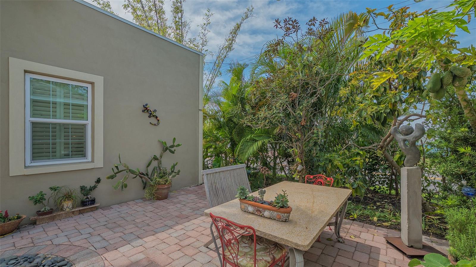 Image 41 of 84 For 640 Osprey Avenue