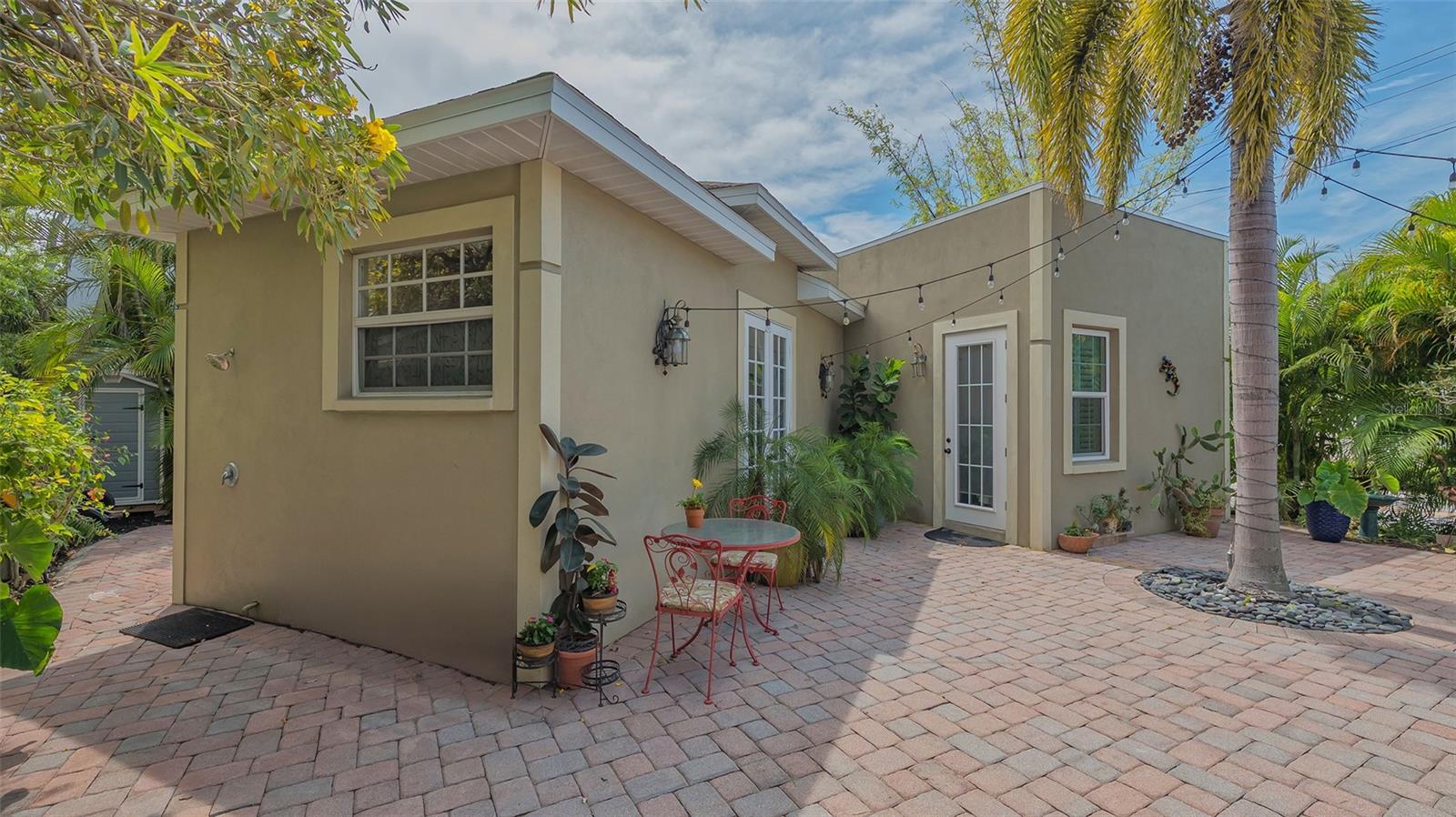 Image 43 of 84 For 640 Osprey Avenue