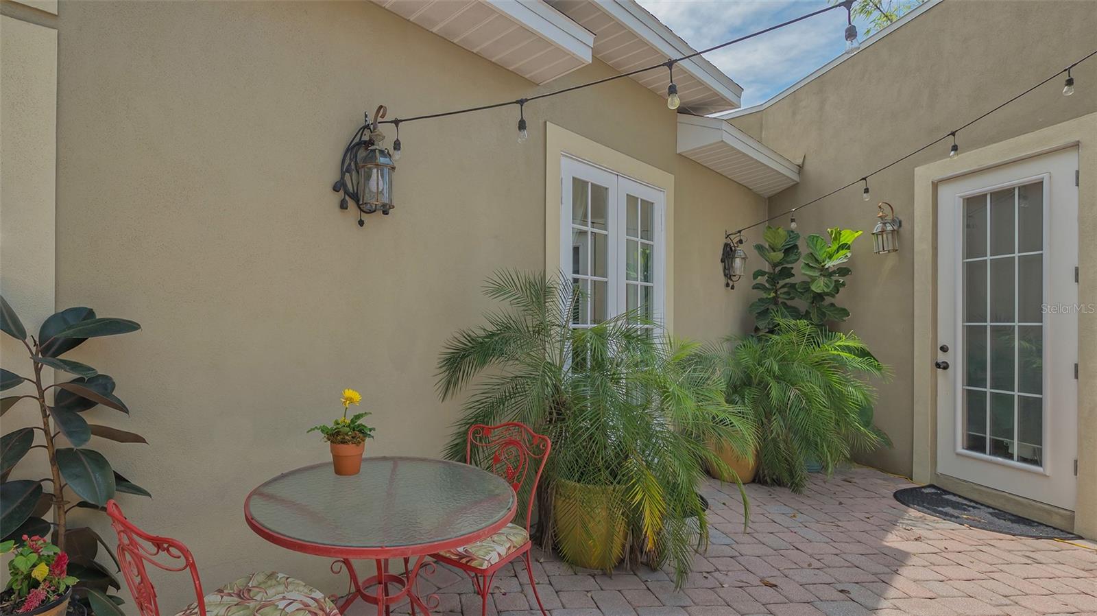 Image 44 of 84 For 640 Osprey Avenue