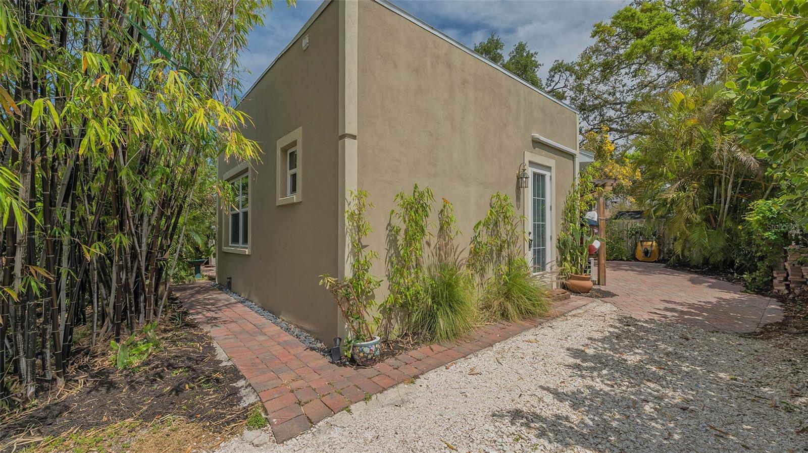 Image 52 of 84 For 640 Osprey Avenue