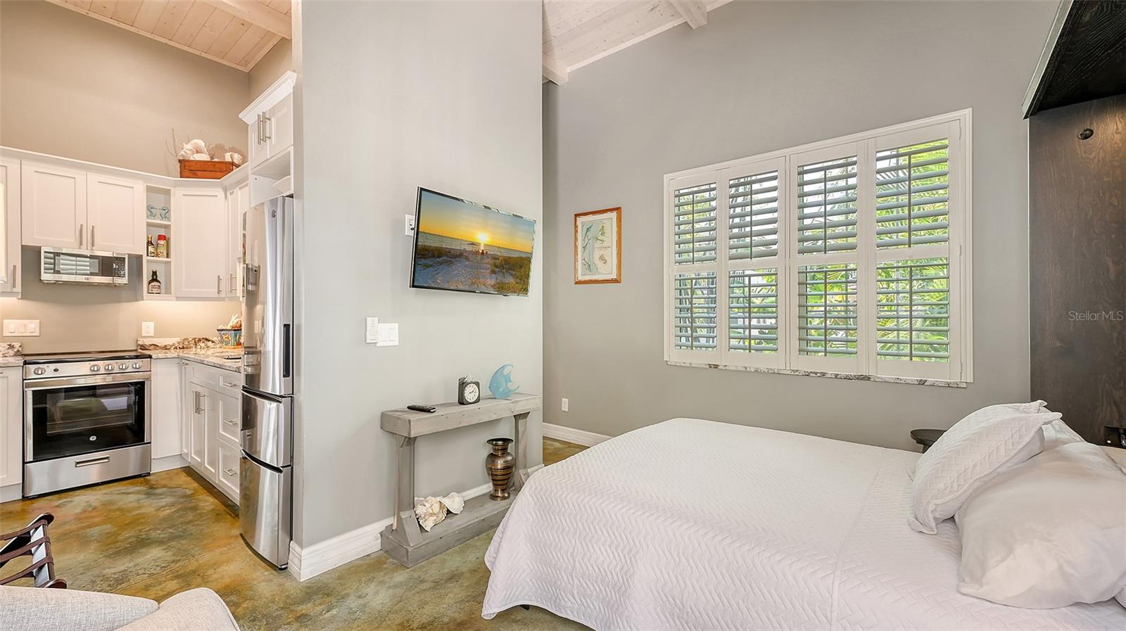 Image 55 of 84 For 640 Osprey Avenue