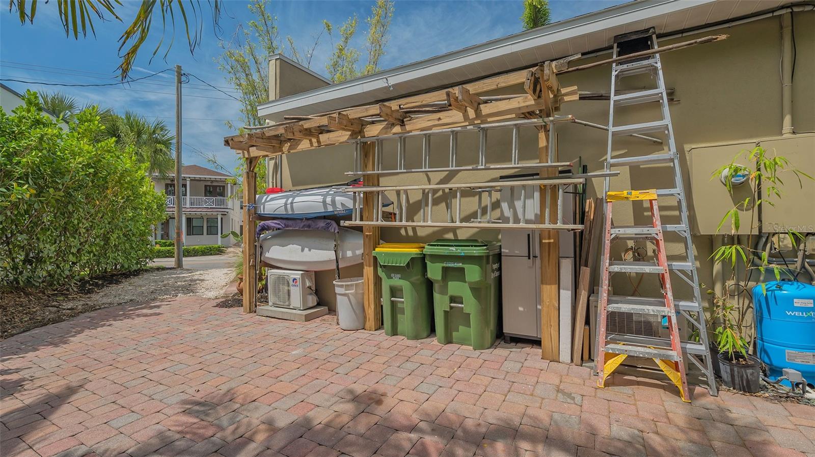 Image 64 of 84 For 640 Osprey Avenue