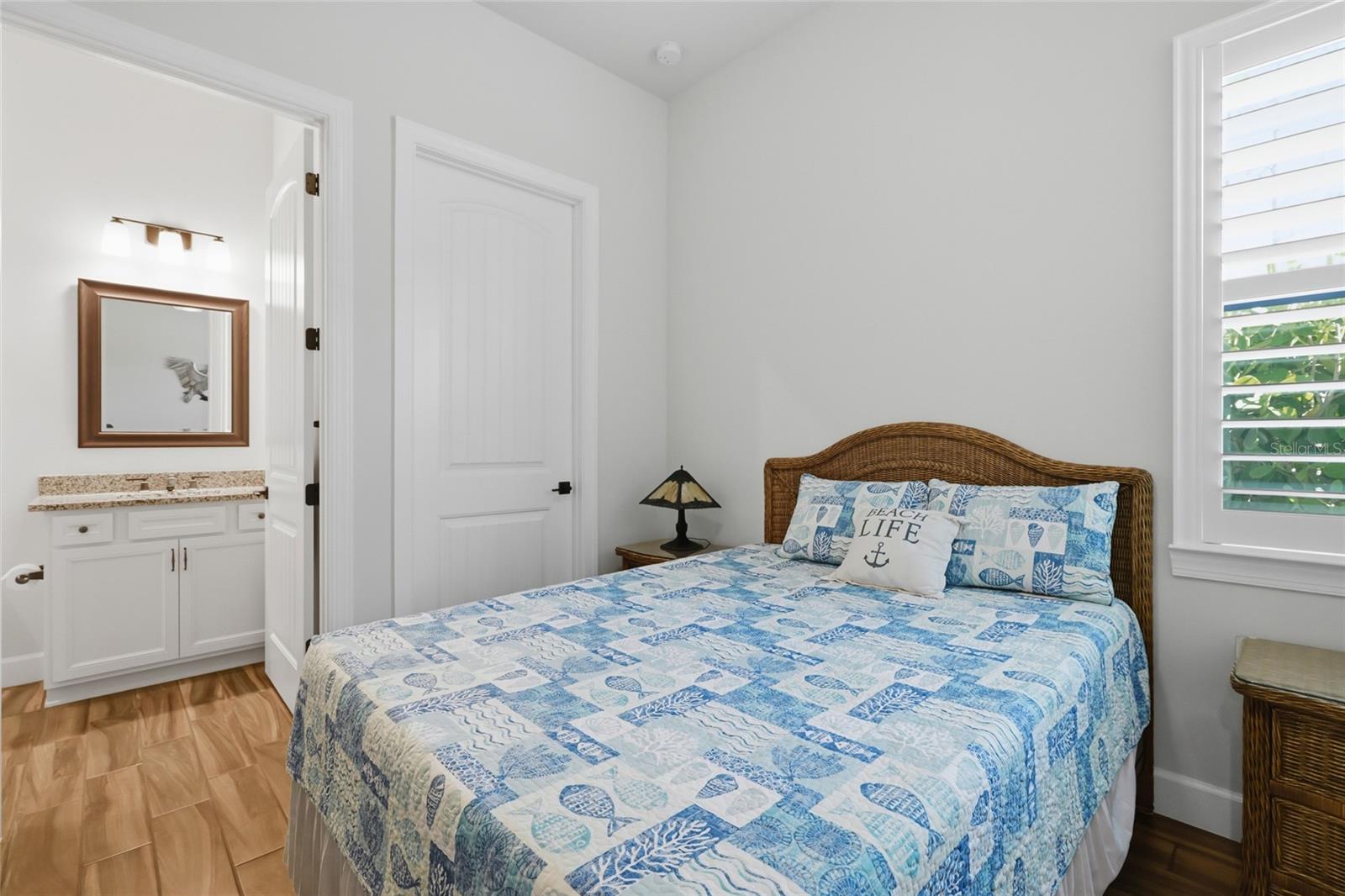 Image 44 of 97 For 18115 Littleton Place