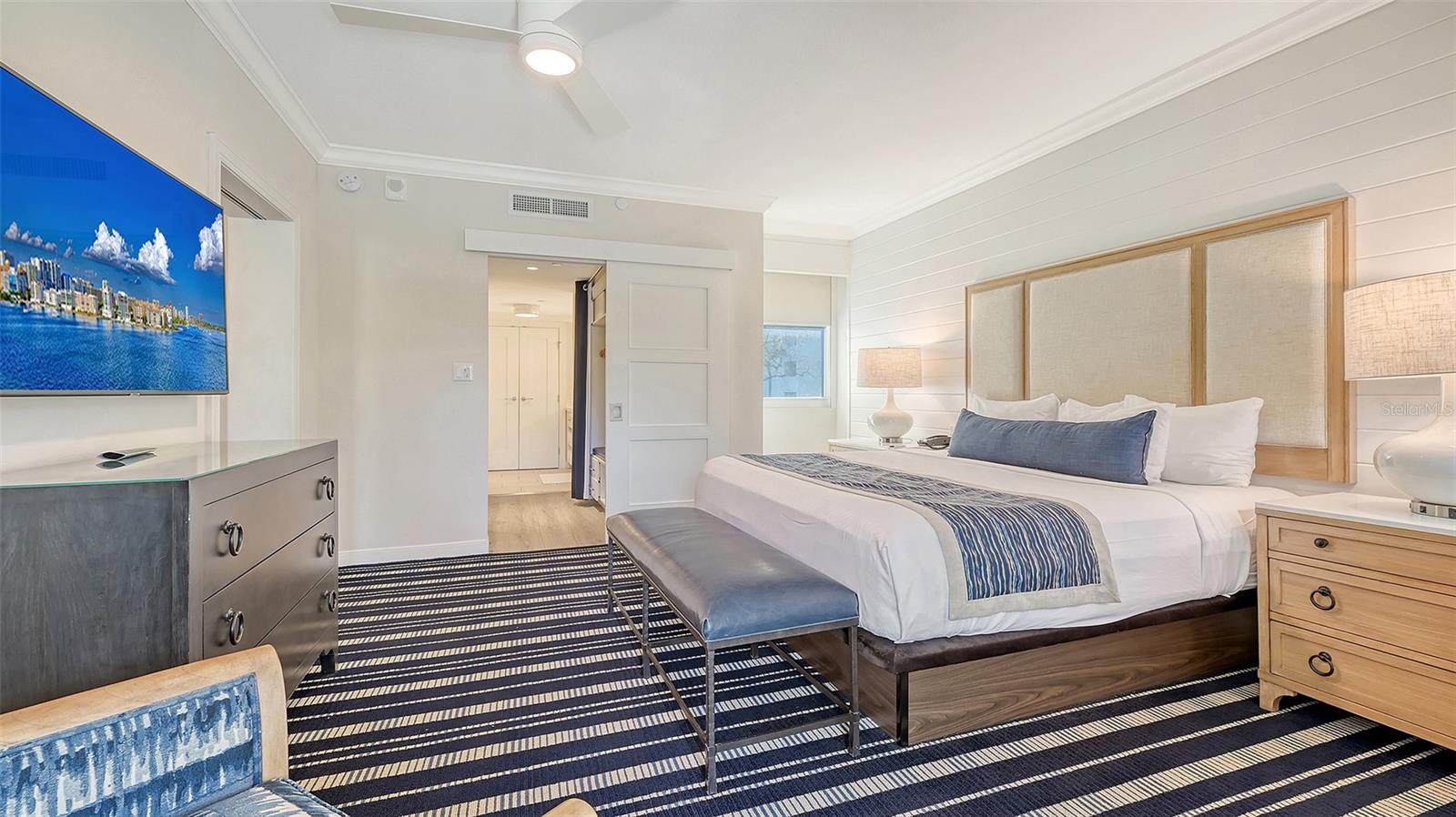 Image 16 of 42 For 250 Sands Point Road 5101