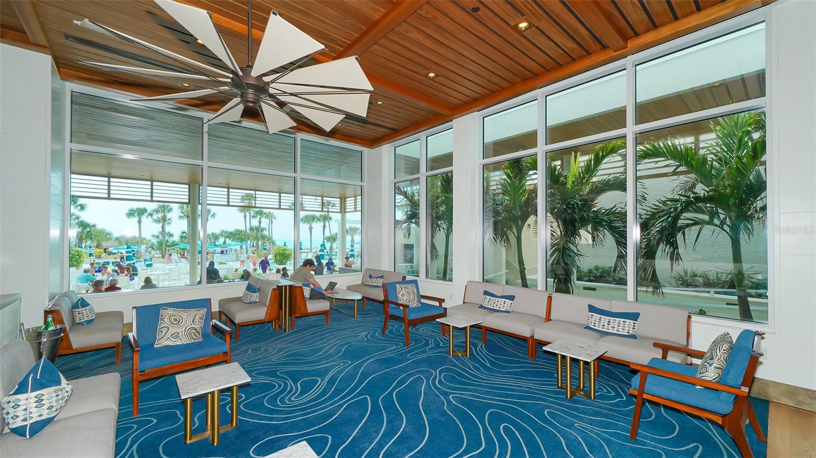 Image 32 of 42 For 250 Sands Point Road 5101