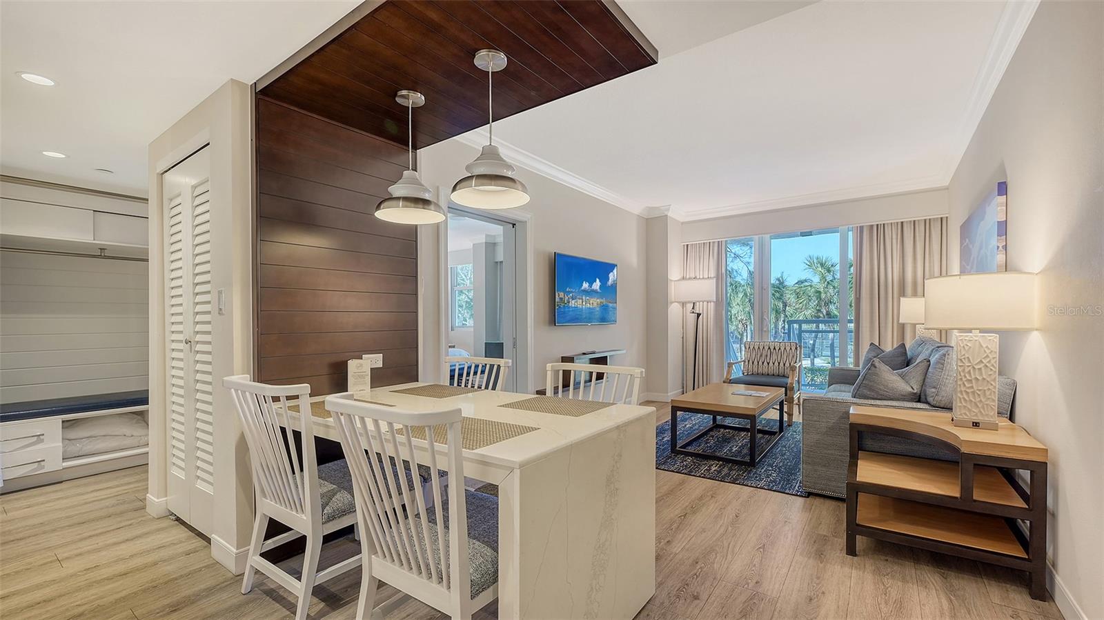 Image 8 of 42 For 250 Sands Point Road 5101