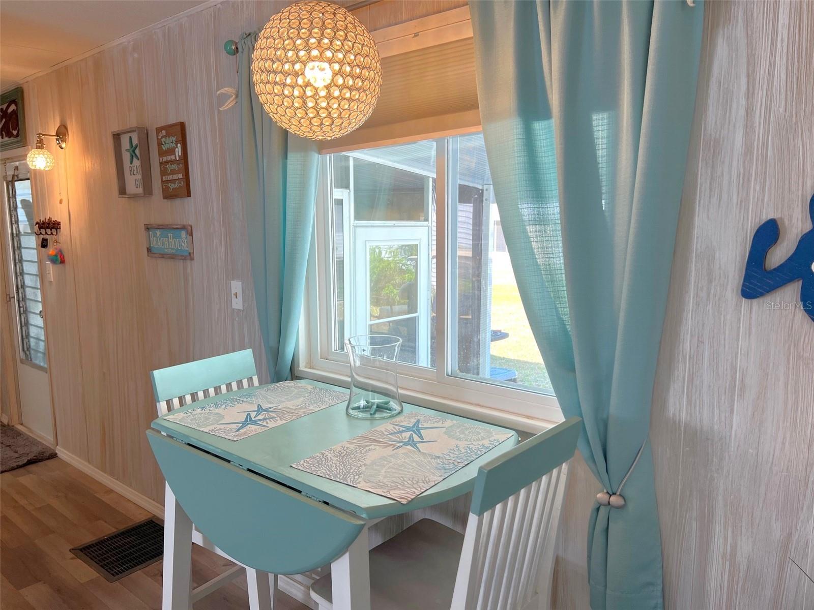 Image 10 of 41 For 354 Blackburn Boulevard