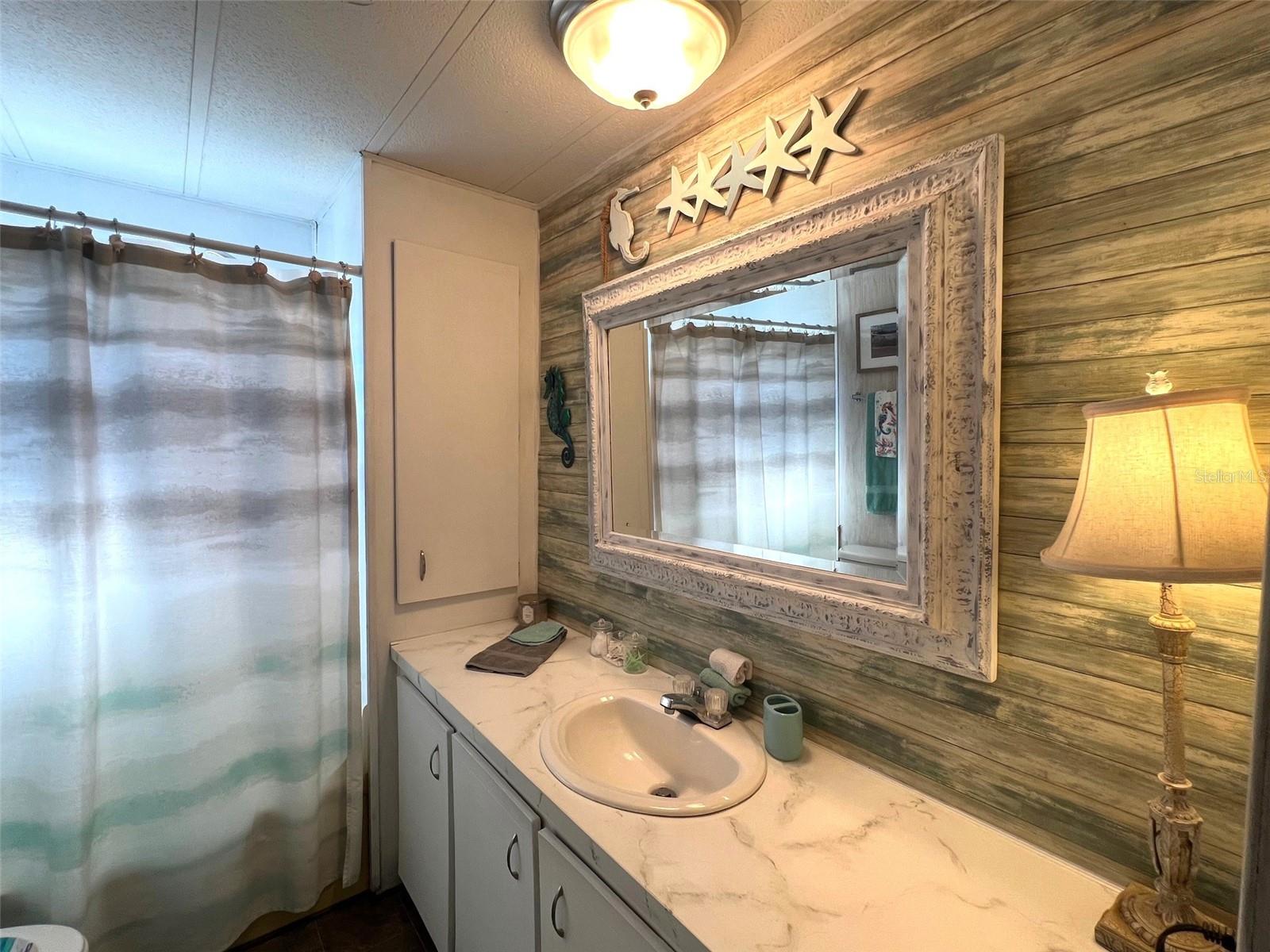 Image 19 of 41 For 354 Blackburn Boulevard