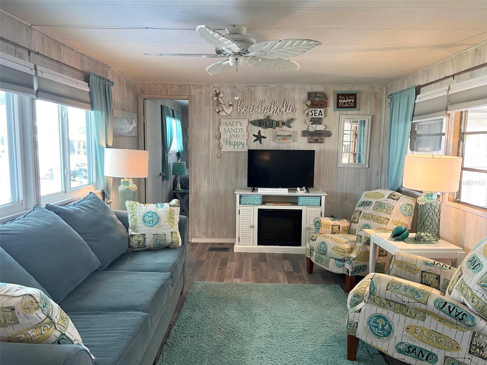 Image 2 of 41 For 354 Blackburn Boulevard