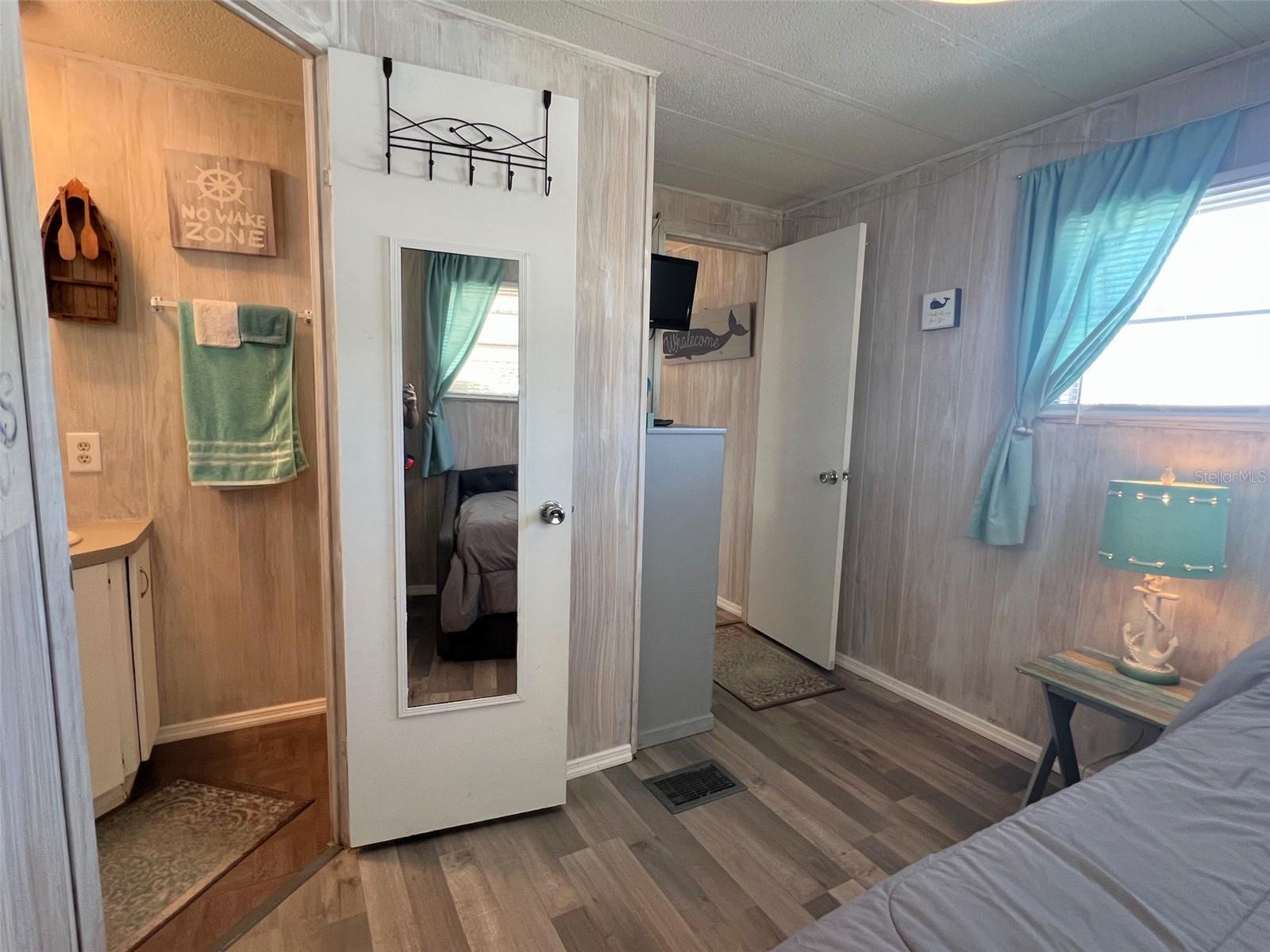 Image 21 of 41 For 354 Blackburn Boulevard