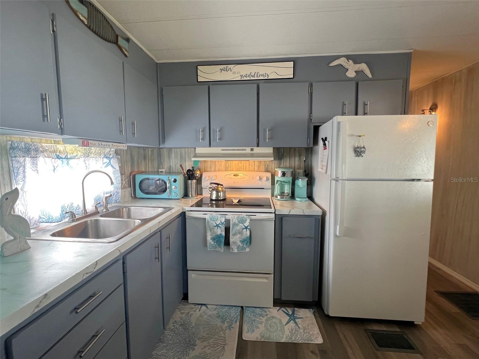 Image 3 of 41 For 354 Blackburn Boulevard