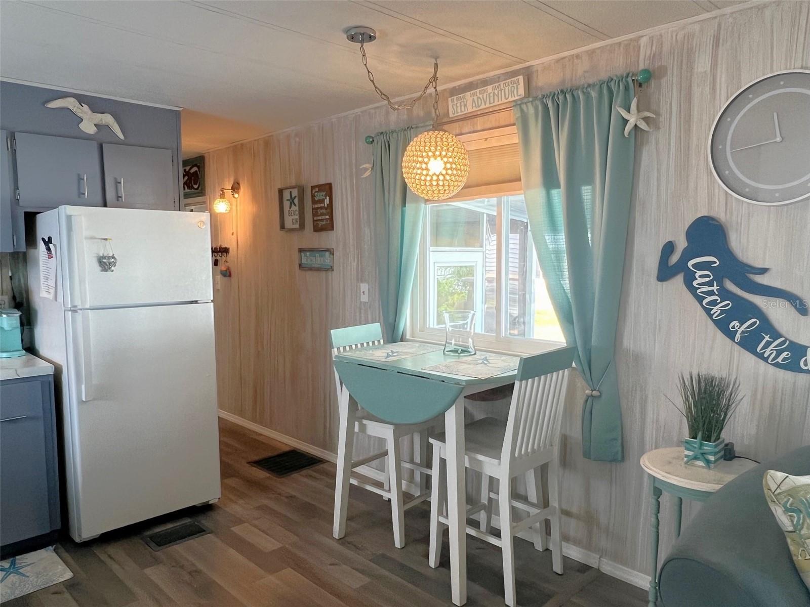 Image 9 of 41 For 354 Blackburn Boulevard