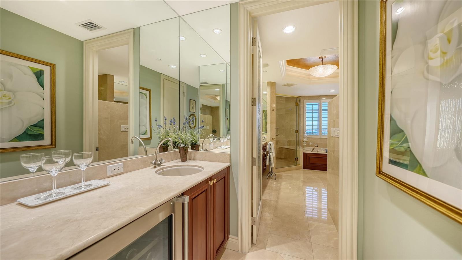 Image 32 of 60 For 2050 Benjamin Franklin Drive B704