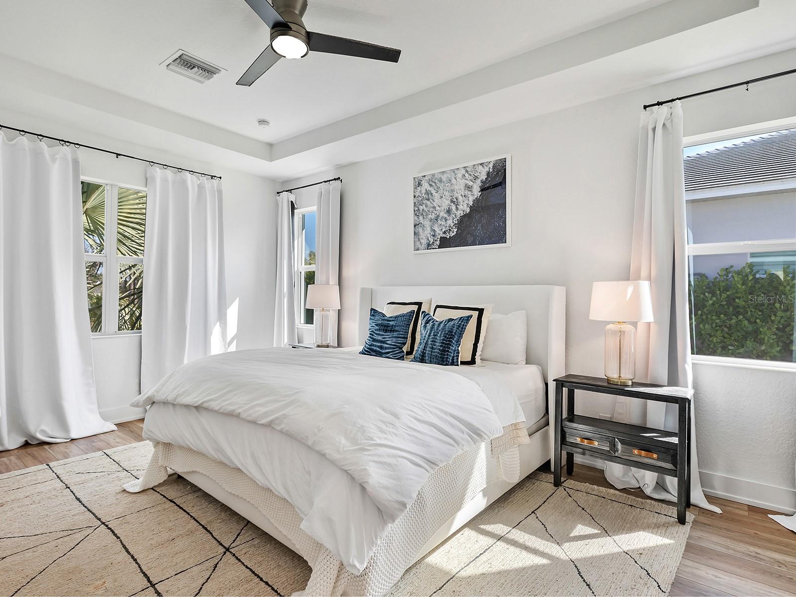 Image 21 of 51 For 7857 Redonda Loop