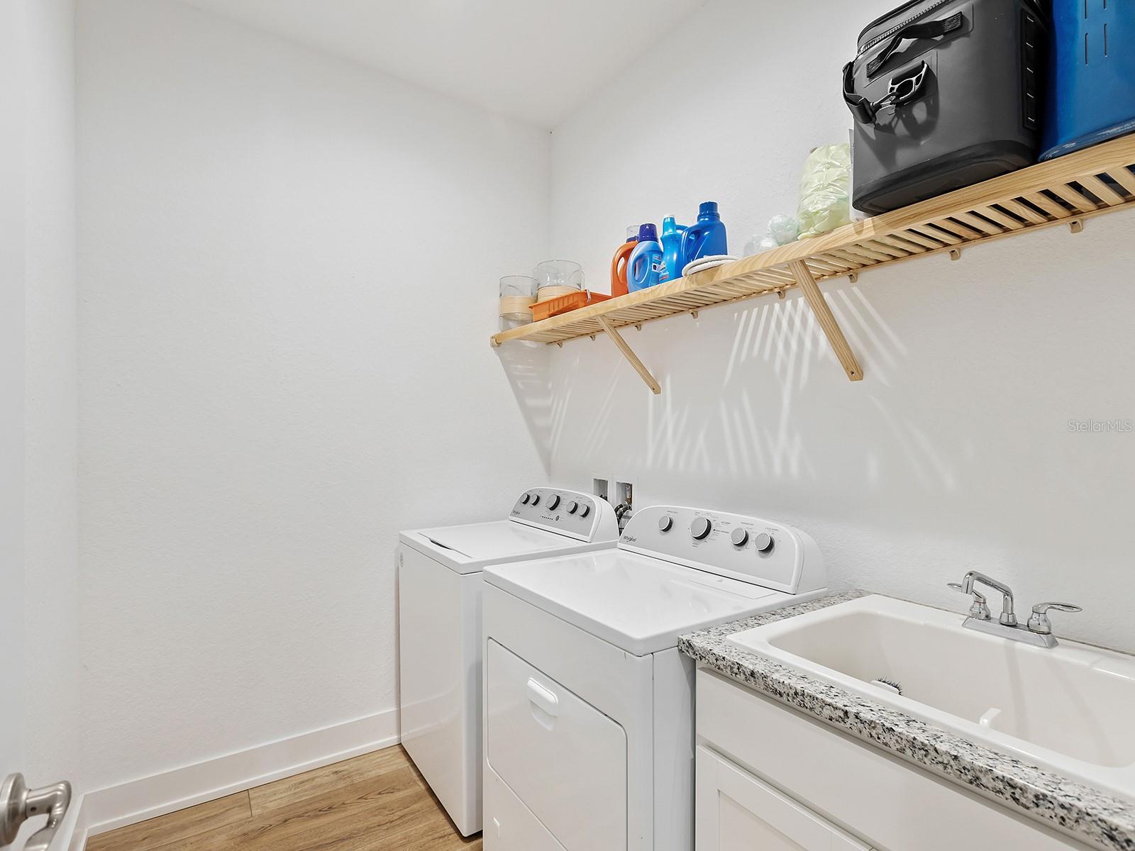 Image 29 of 51 For 7857 Redonda Loop