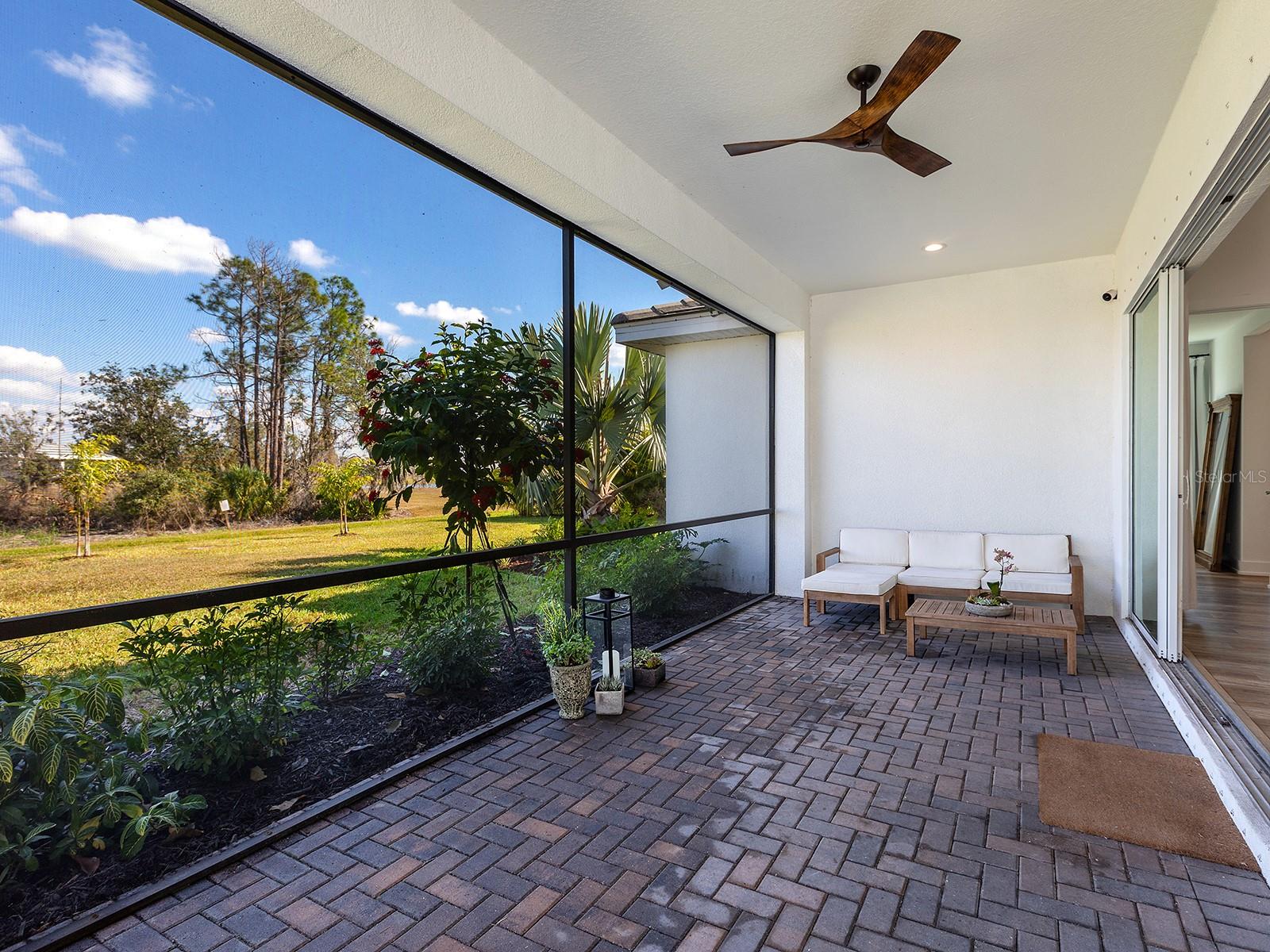 Image 30 of 51 For 7857 Redonda Loop