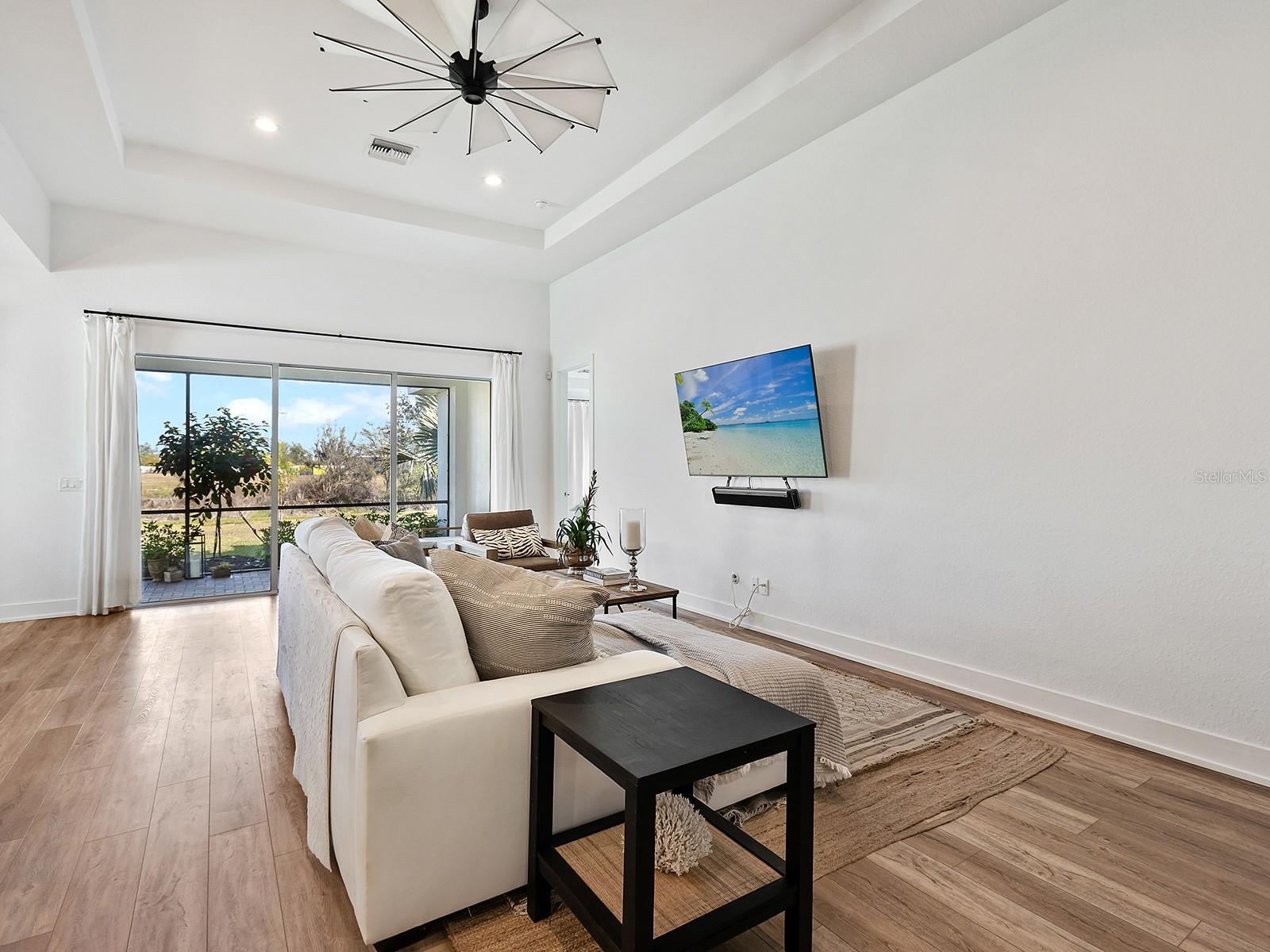 Image 4 of 51 For 7857 Redonda Loop