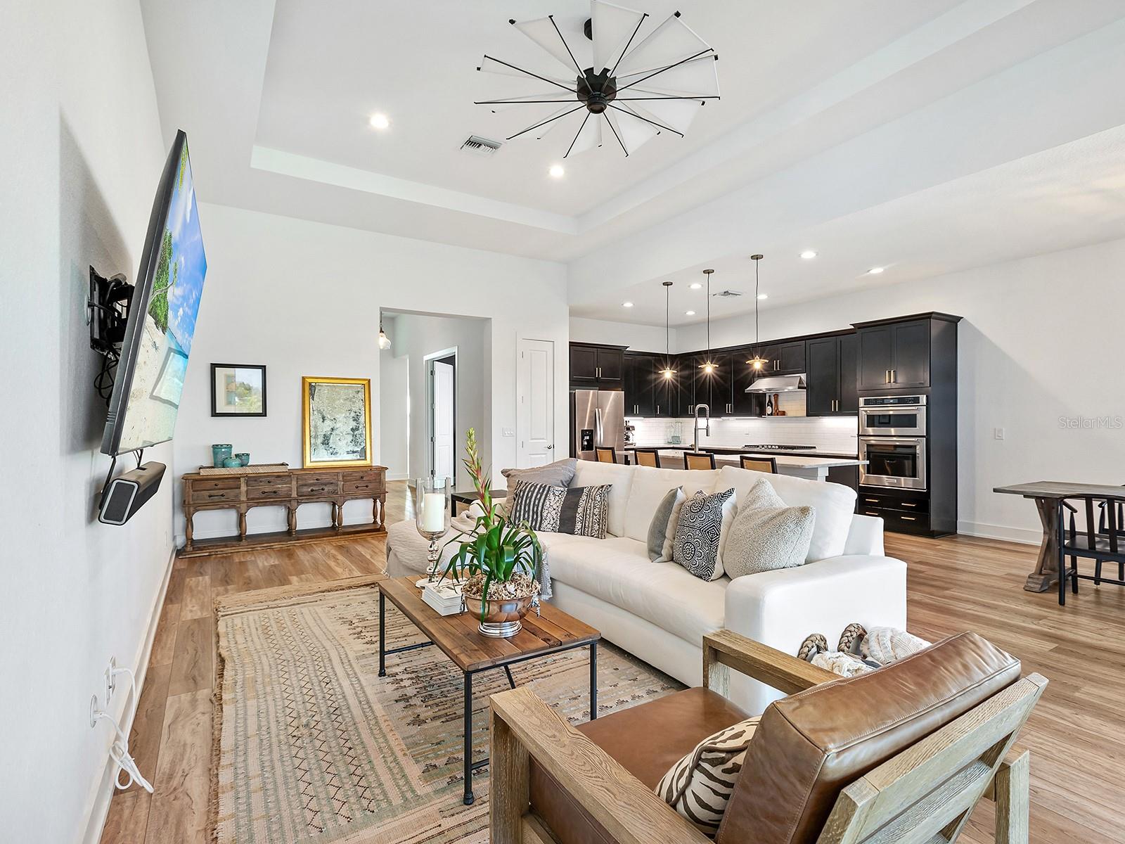 Image 5 of 51 For 7857 Redonda Loop