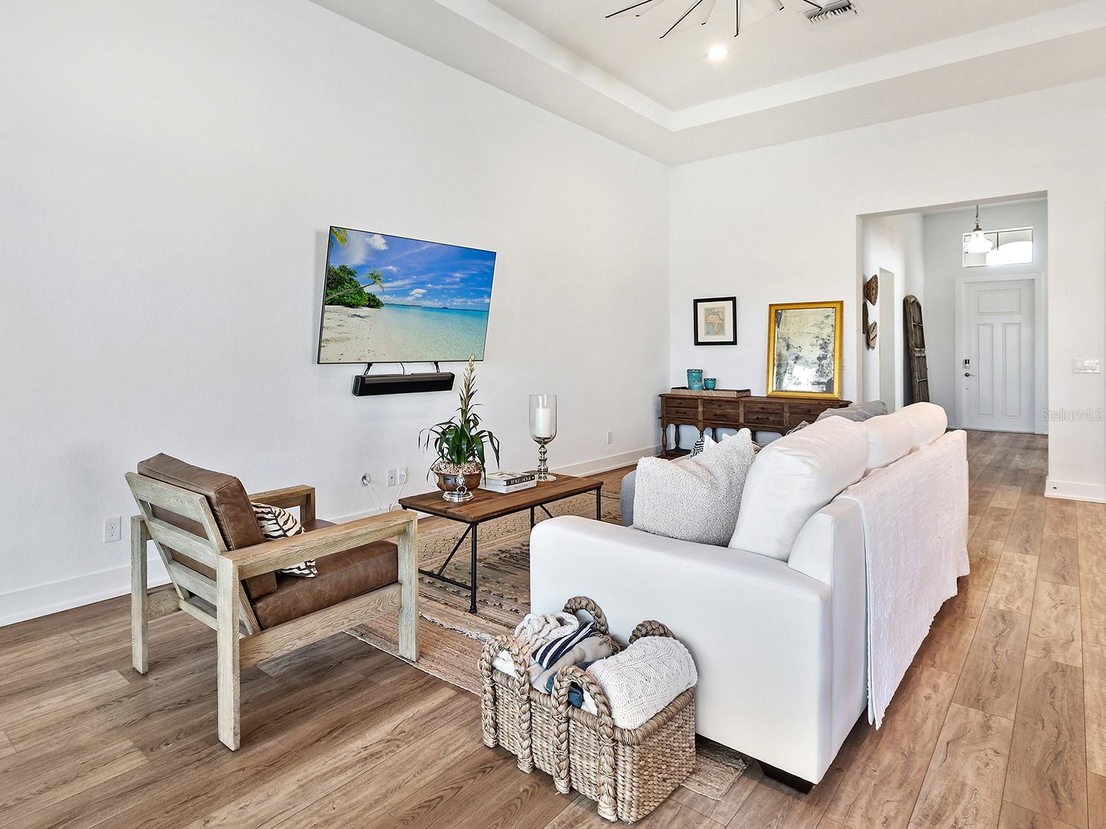 Image 7 of 51 For 7857 Redonda Loop