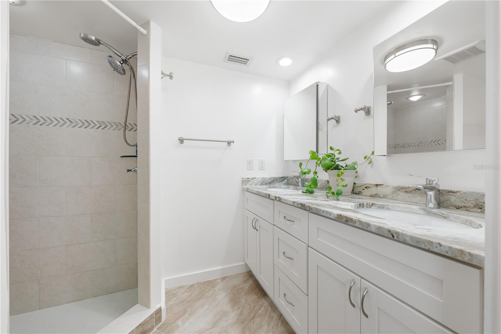 Image 25 of 85 For 6100 Pauline Avenue