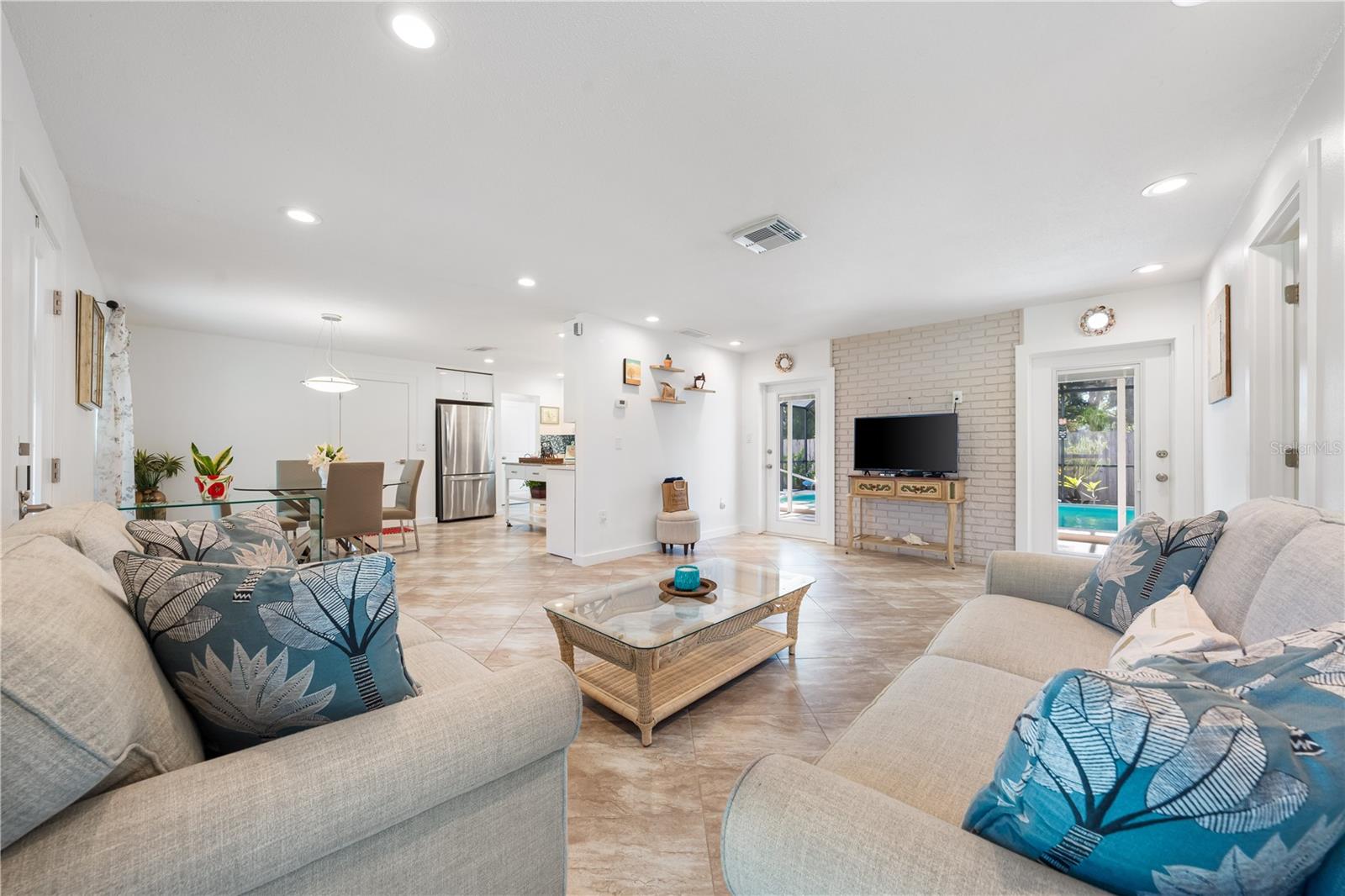 Image 8 of 85 For 6100 Pauline Avenue