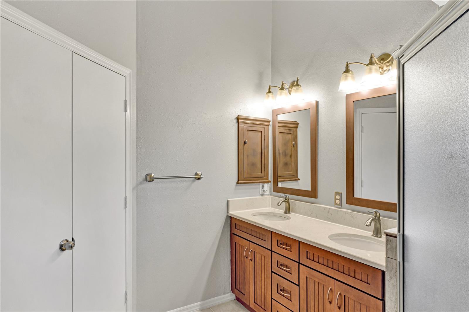 Image 12 of 25 For 4461 Ascot Circle N 5