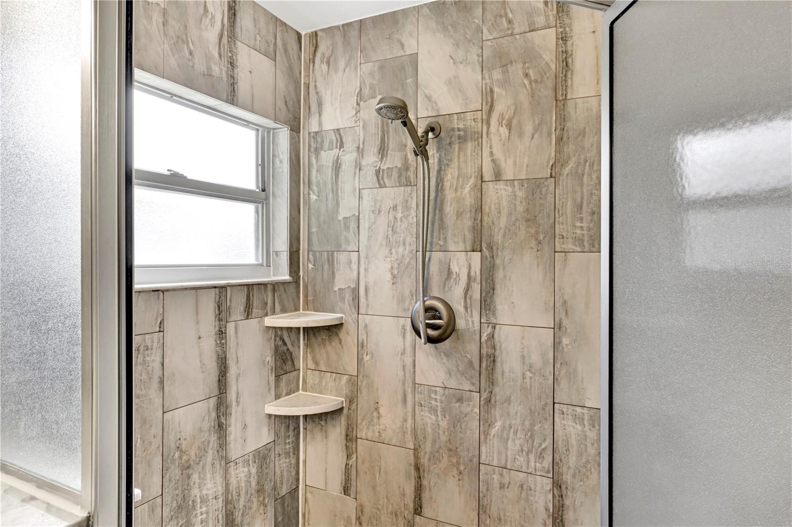 Image 13 of 25 For 4461 Ascot Circle N 5