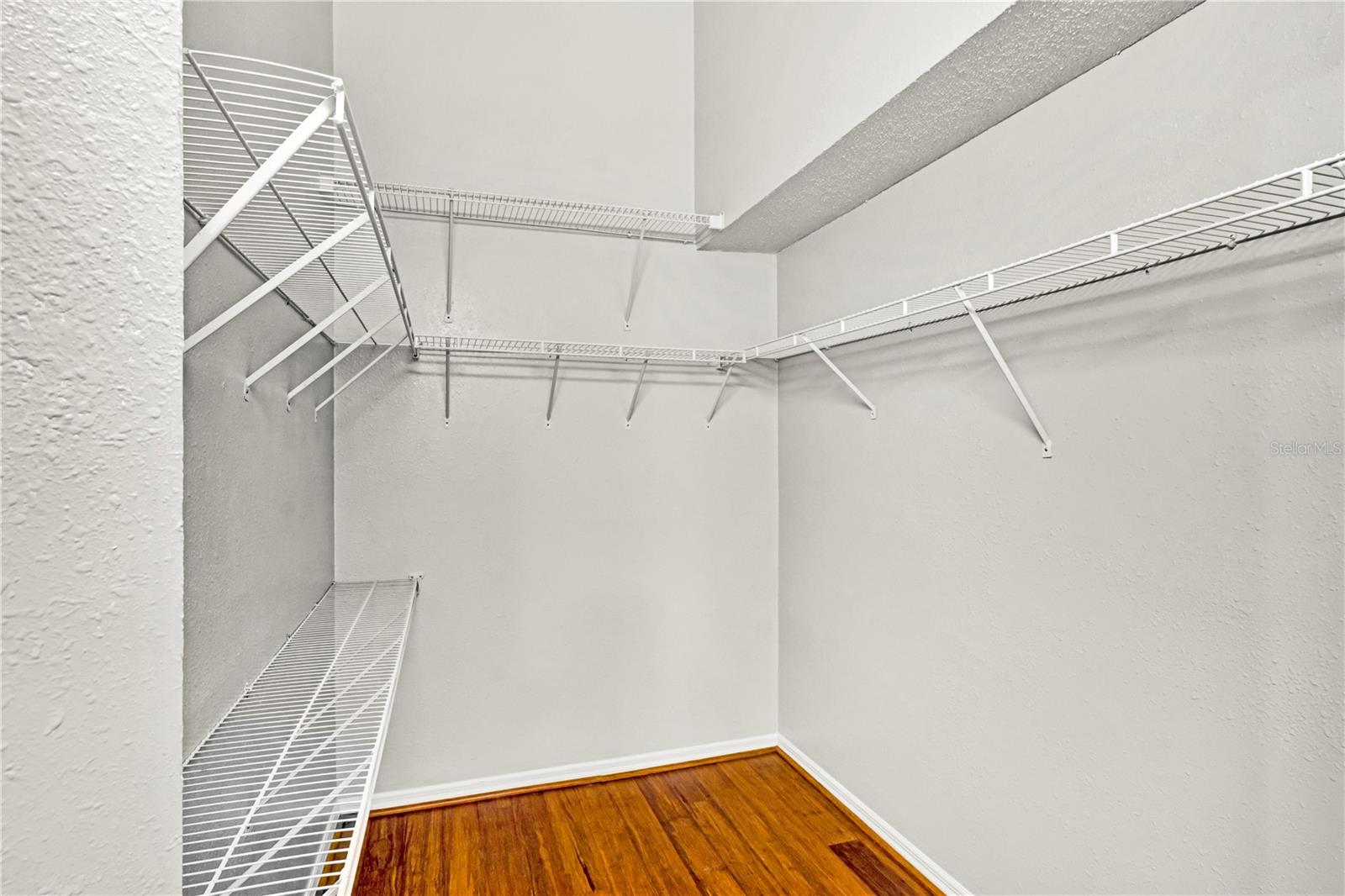 Image 14 of 25 For 4461 Ascot Circle N 5