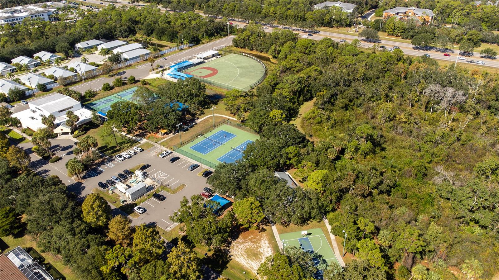 Image 21 of 25 For 4461 Ascot Circle N 5