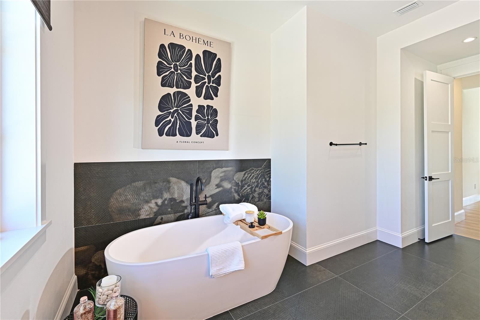 Image 21 of 69 For 305 55th Street