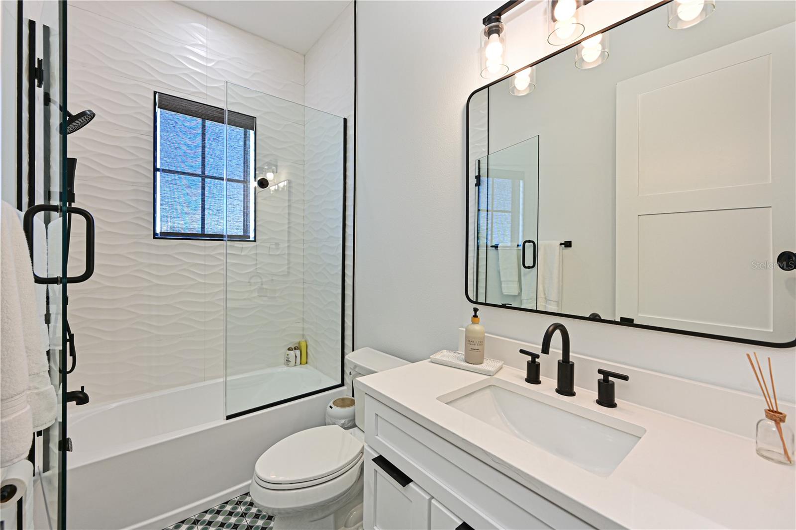 Image 29 of 69 For 305 55th Street