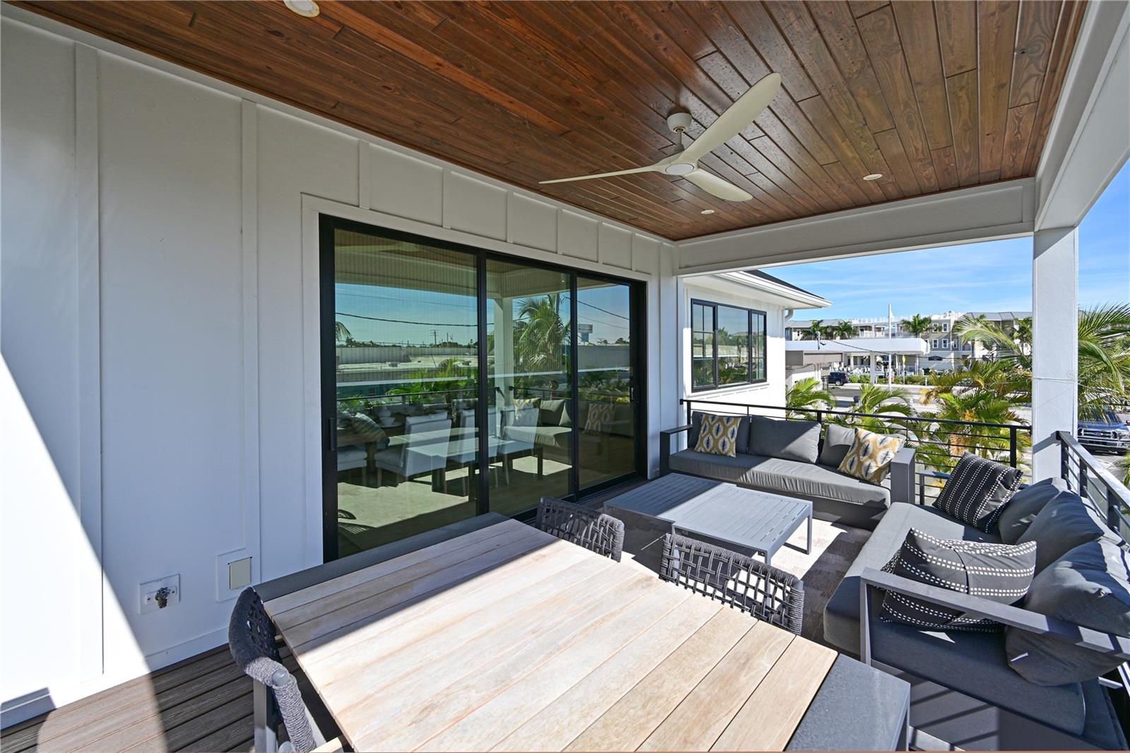 Image 31 of 69 For 305 55th Street