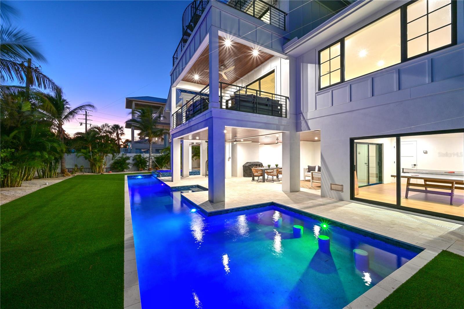 Image 4 of 69 For 305 55th Street