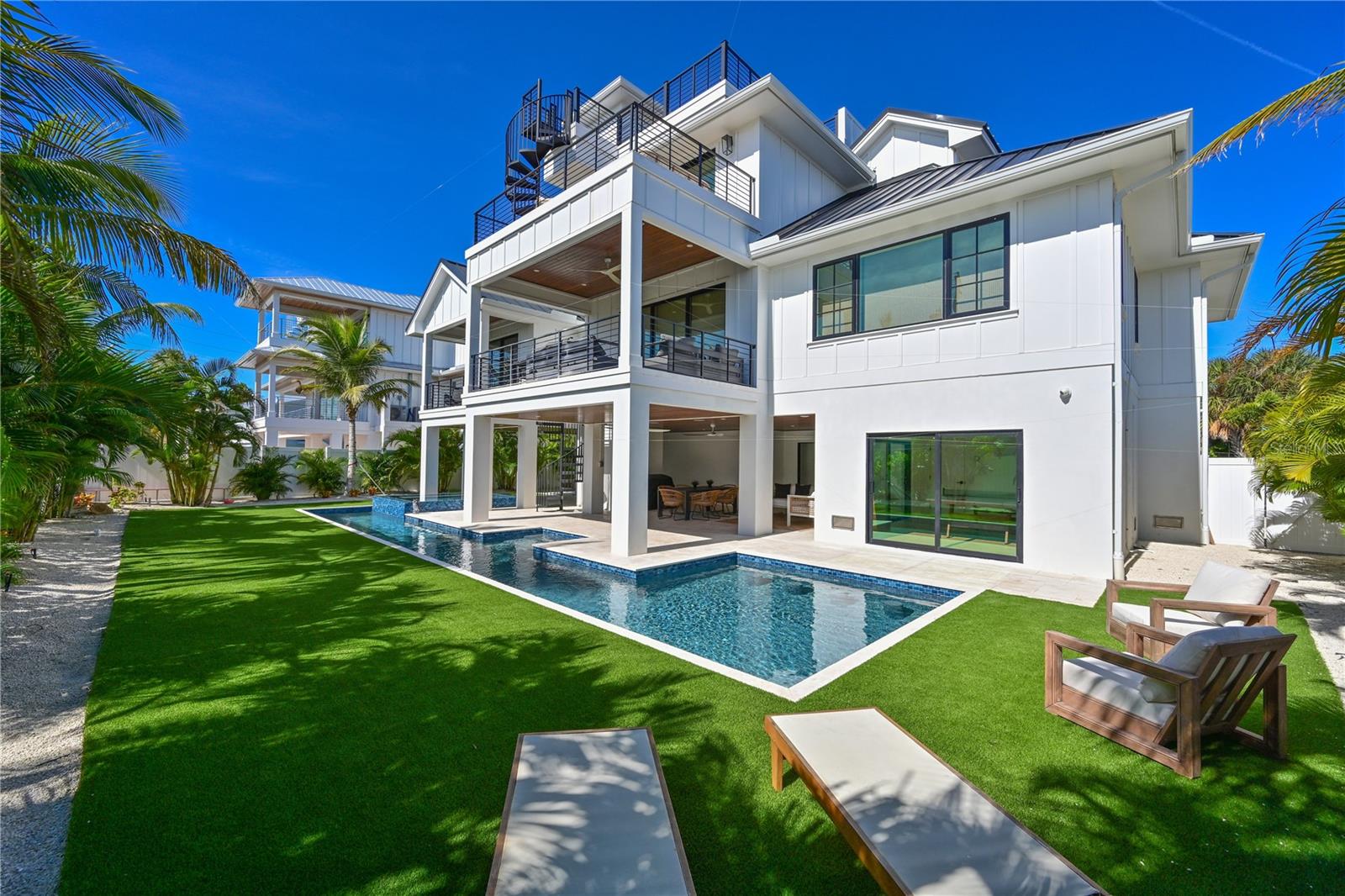 Image 45 of 69 For 305 55th Street