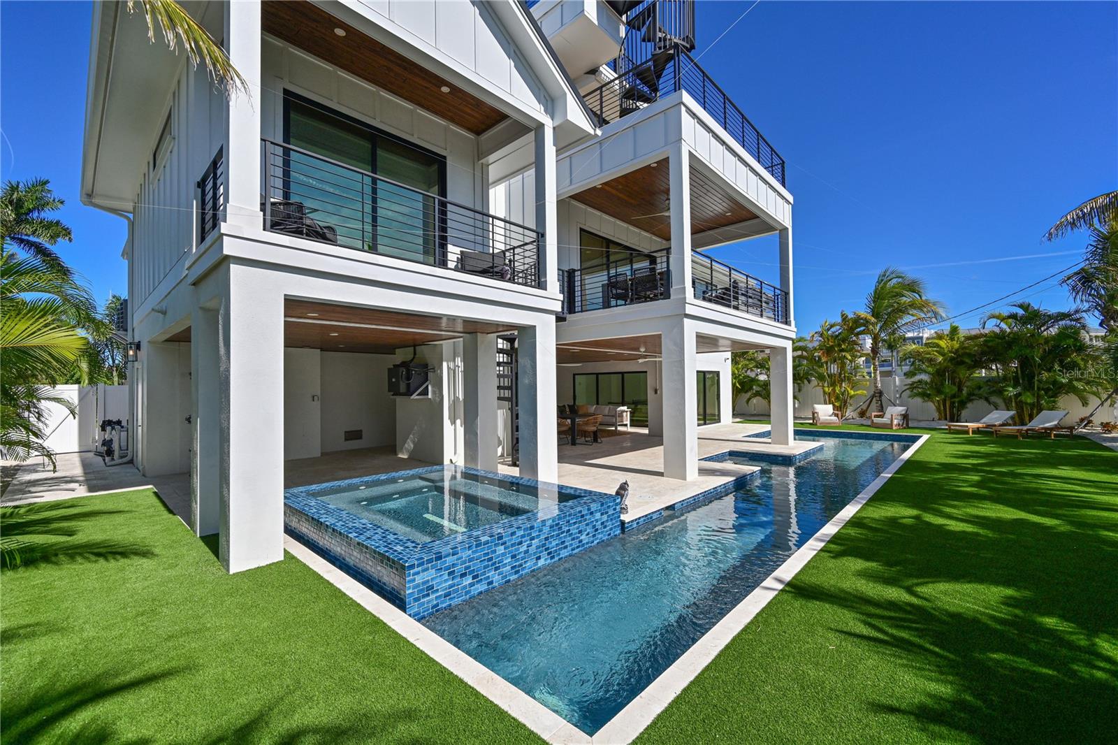 Image 7 of 69 For 305 55th Street