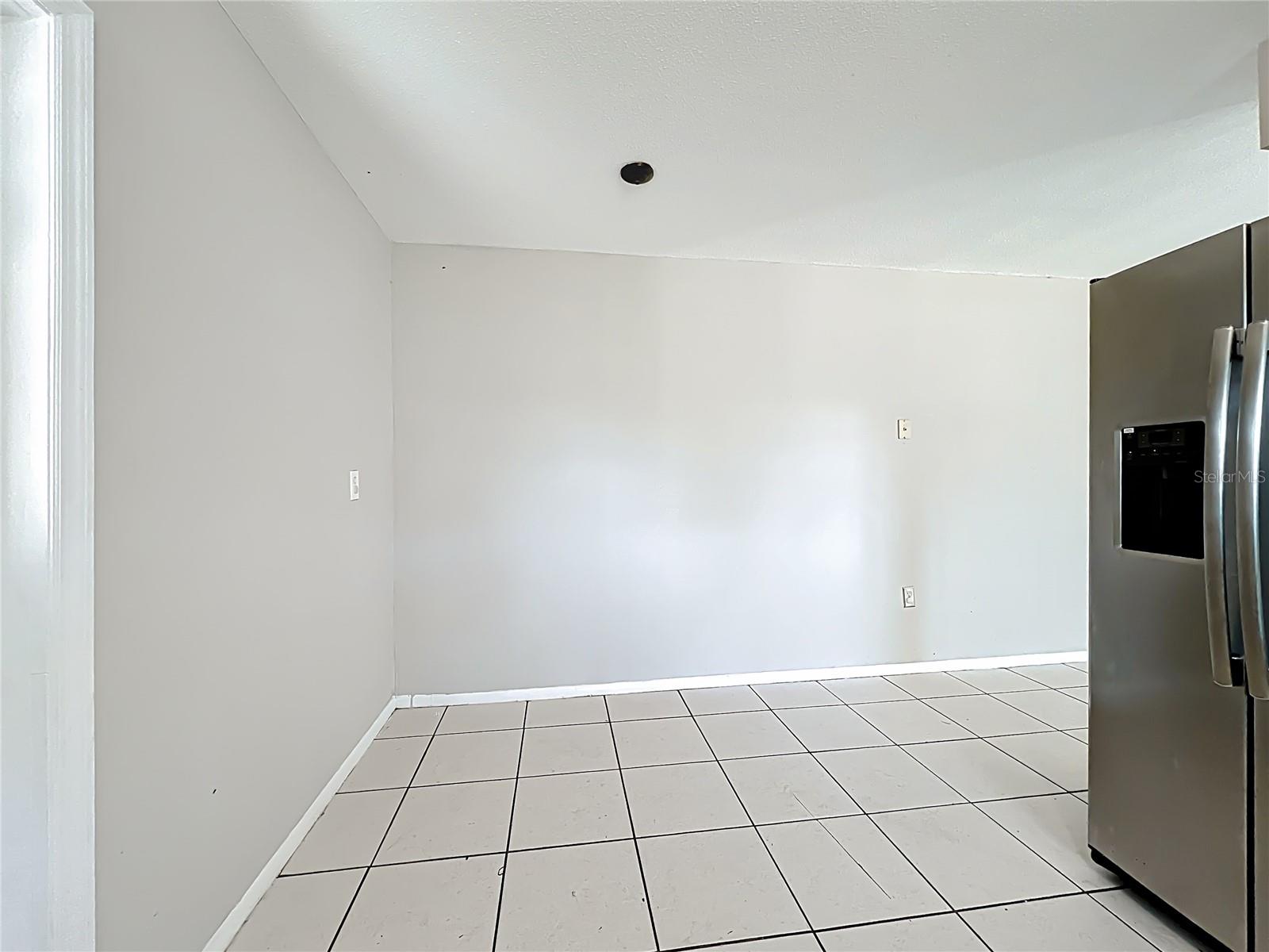 Image 17 of 72 For 6010 Nutmeg Avenue