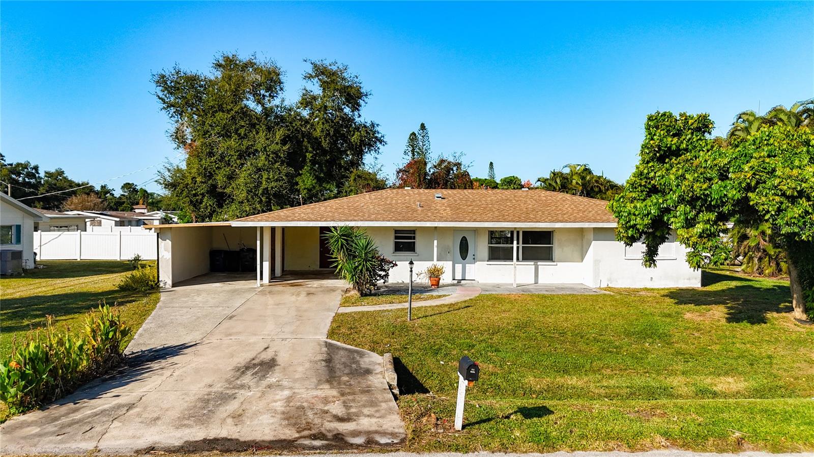 Image 2 of 72 For 6010 Nutmeg Avenue