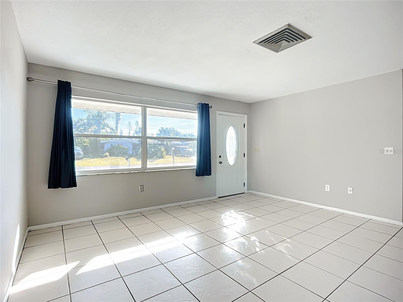 Image 22 of 72 For 6010 Nutmeg Avenue